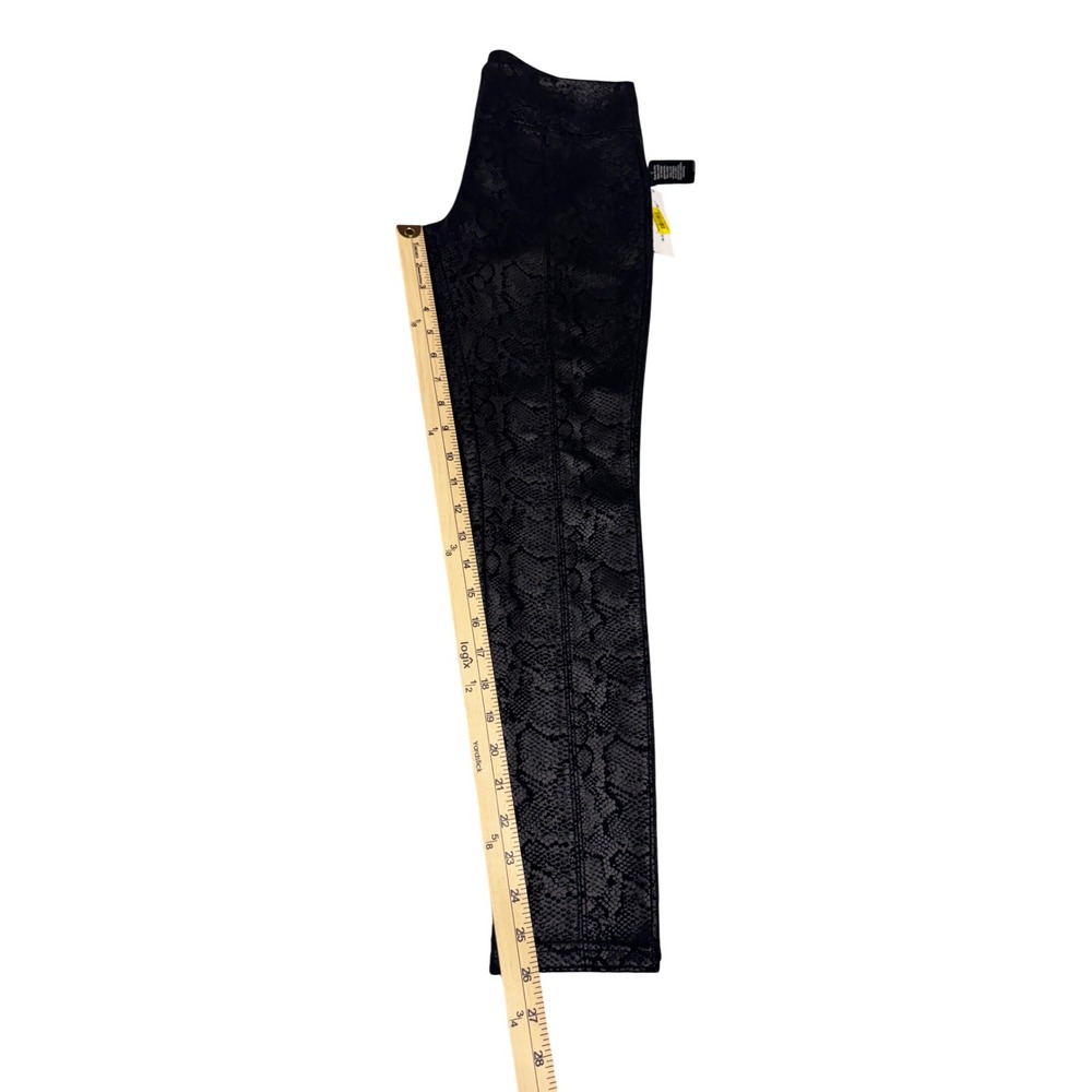 Anna & Ava Womens Black Snakeskin Embossed Leggings High Rise Pants Medium NEW - Picture 3 of 5